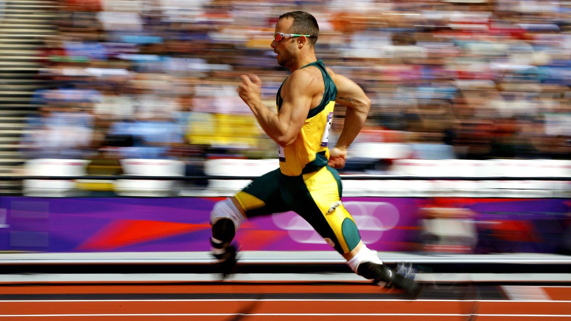 开云全站下载-F1车队工程师对决：幕后才是真正战场